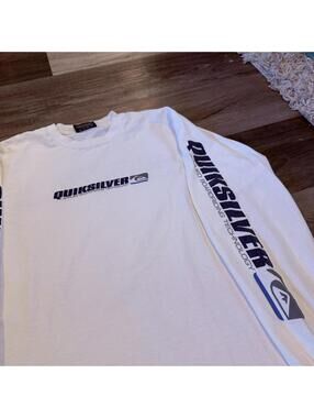 vintage quiksilver long sleeve t shirt 90s/00s S